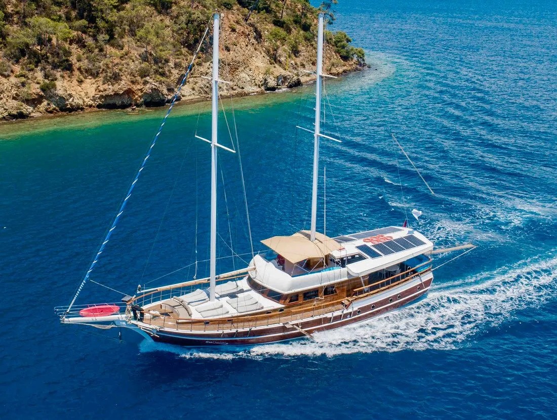 Su Delisi gulet traditional wooden yacht